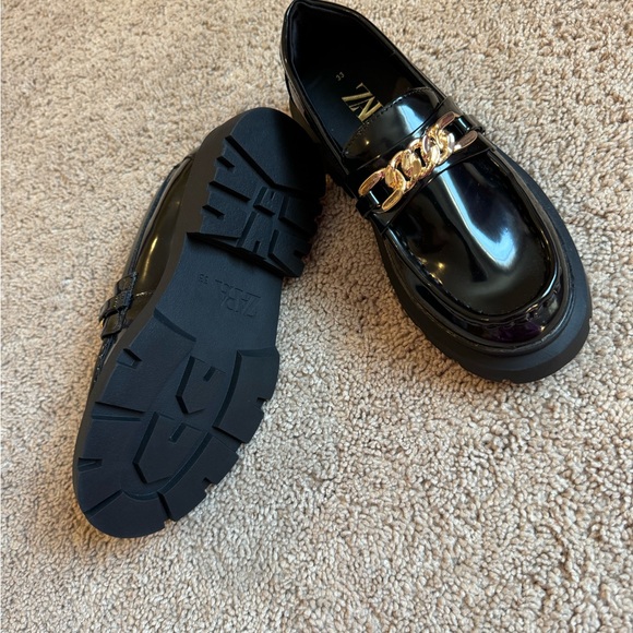 Girls Zara School Shoes - Picture 3 of 3
